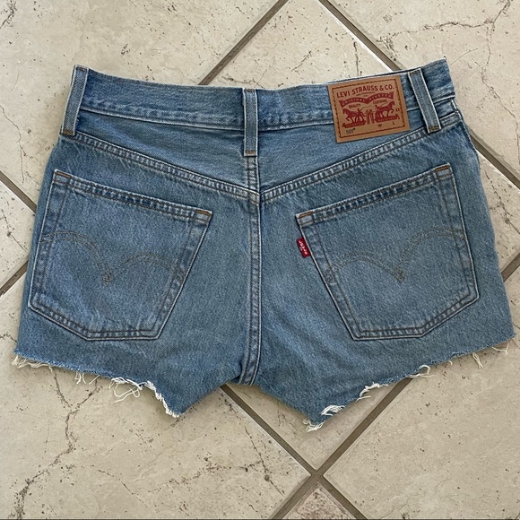 Levi’s 501 shorts - Picture 2 of 3
